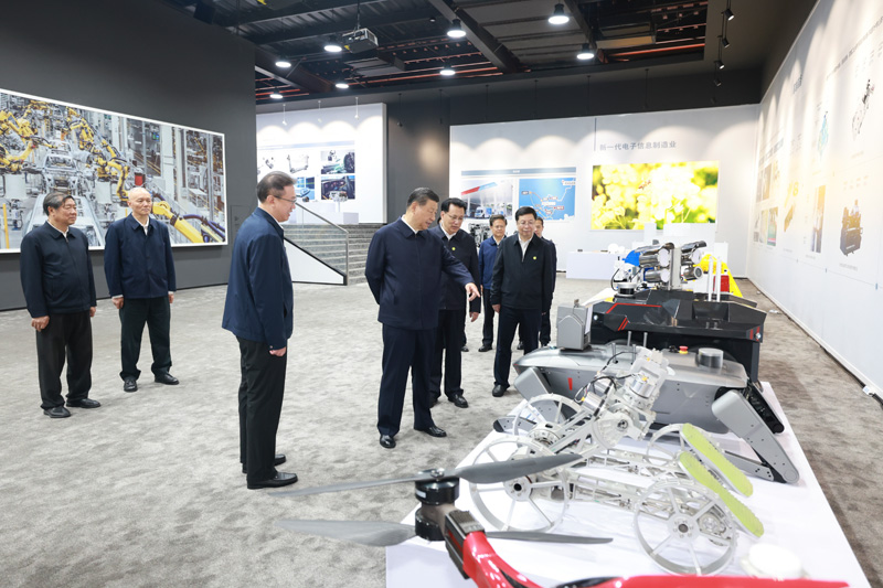 習(xí)近平在重慶考察時(shí)強(qiáng)調(diào)
進(jìn)一步全面深化改革開放
不斷譜寫中國(guó)式現(xiàn)代化重慶篇章
蔡奇陪同考察「相關(guān)圖片」